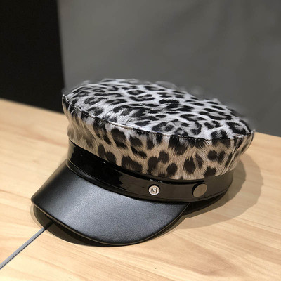 ÚJ modell női sapka napellenzővel és leopárdmintával szürke és barna színben - három modell