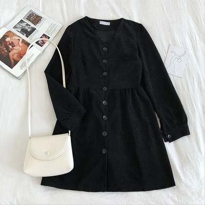 Retro stílusú női ruha V-nyakkal és macskákkal