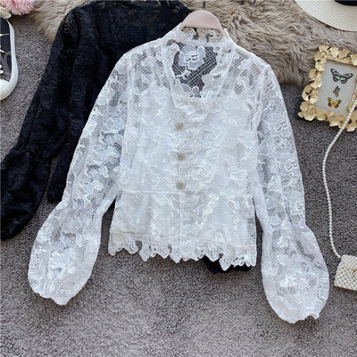 Modern női csipke ing gombokkal és spitz nyakkivágással fekete-fehér színben