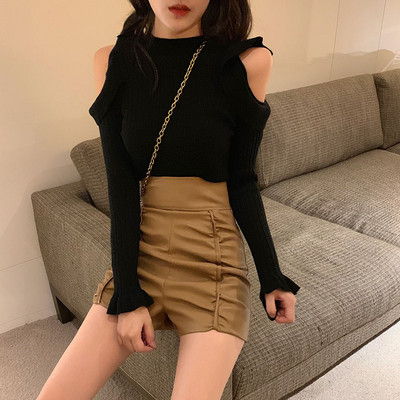 Testreszabott női blúz bézs színű fürtökkel és csupasz vállakkal