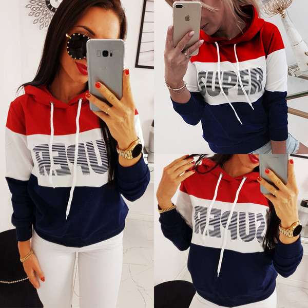 Hétköznapi női pulóver kapucnival és kék színű nyakkendővel