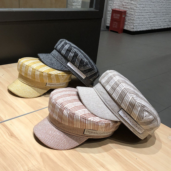 Csíkos női sapka napellenzővel rózsaszín, sárga, szürke és bézs színben