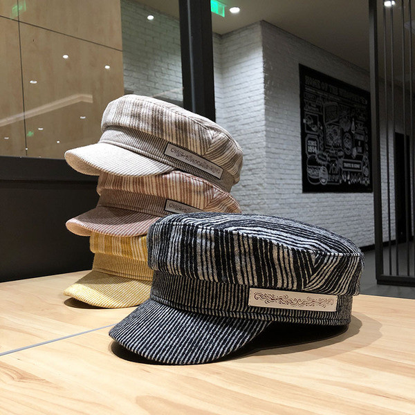 Csíkos női sapka napellenzővel rózsaszín, sárga, szürke és bézs színben