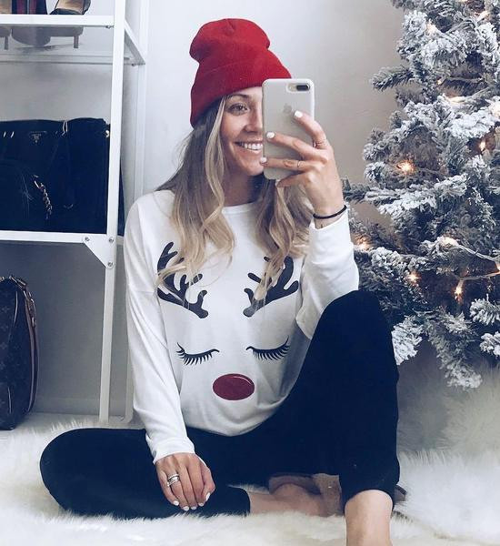 ÚJ modell női karácsonyi blúz hosszú ujjal, fehér színben