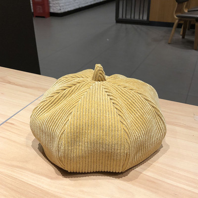 Női téli barett típusú sapka fényes részecskékkel