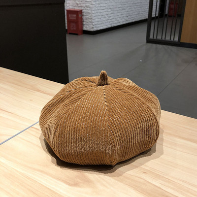 Női téli barett típusú sapka fényes részecskékkel