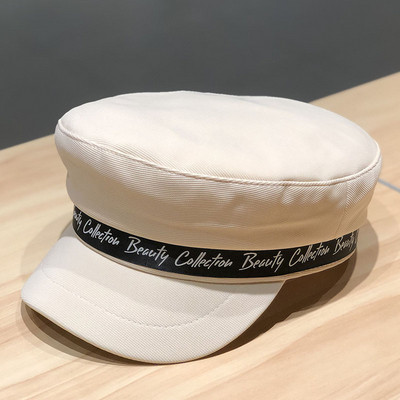 Modern női sapka típusú sapka fehér, fekete és bézs színben