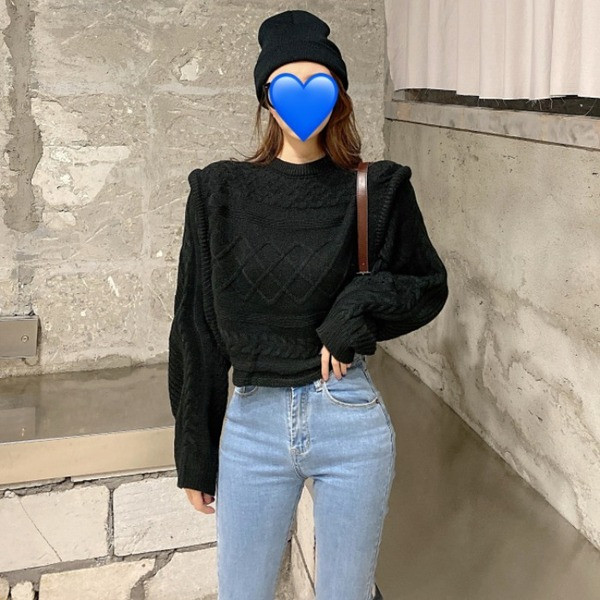 Rövid, hosszú ujjú női pulóver bézs és fekete színben