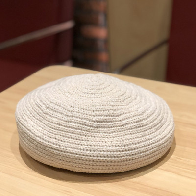 Női téli kötött barett típusú sapka