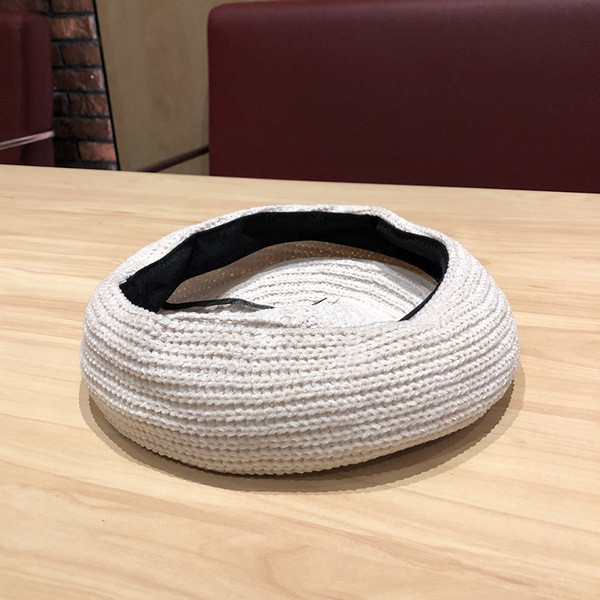 Női téli kötött barett típusú sapka