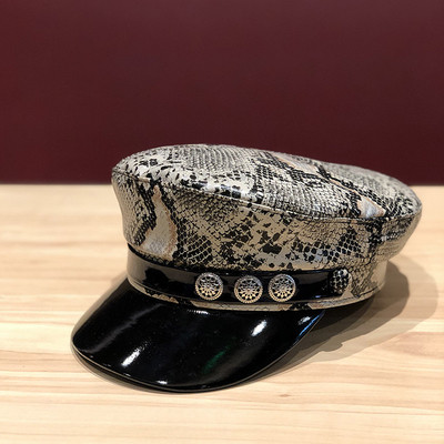 ÚJ modell női kalap sapka kígyó mintával fehér, fekete, bézs és szürke színekben