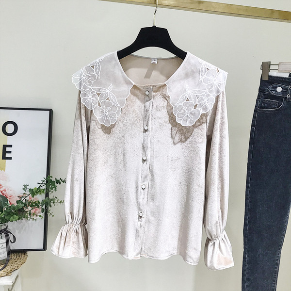 Modern női ing bársony csipkegallérral, fekete és bézs színben