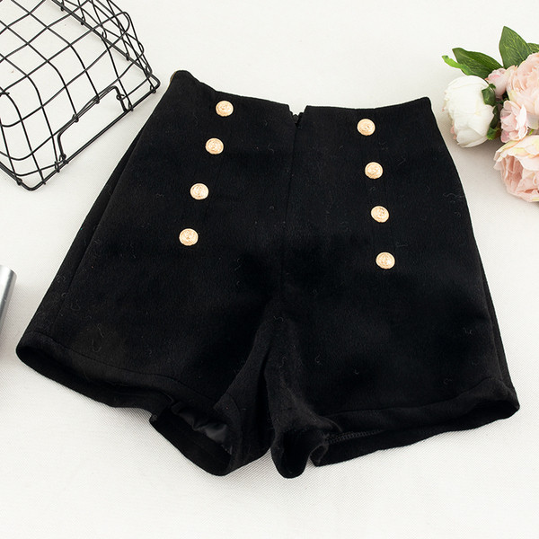 Modern női magas derekú rövidnadrág és bársonygombos rózsaszín és fekete színben