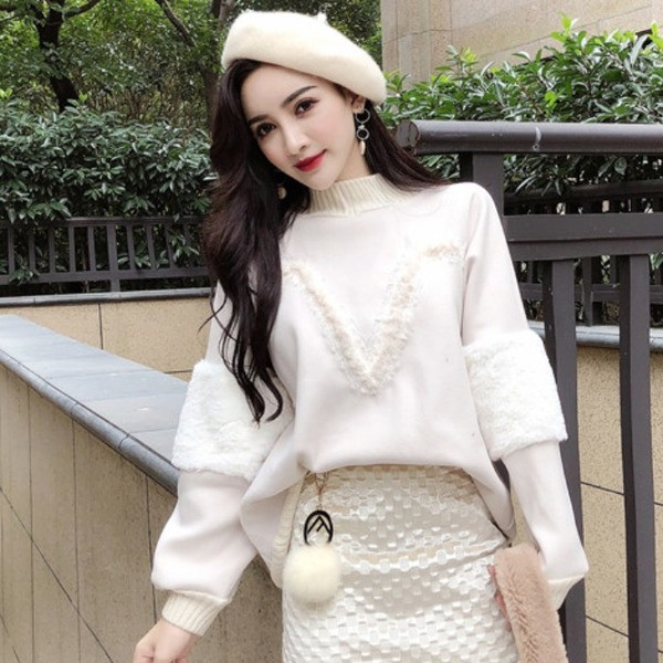 Női őszi-téli pulóver pólógallérral, ujjakon bézs színben