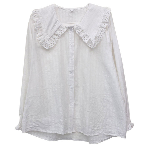 Modern női ing csipkével, hosszú ujjal és gombokkal, fehér színben