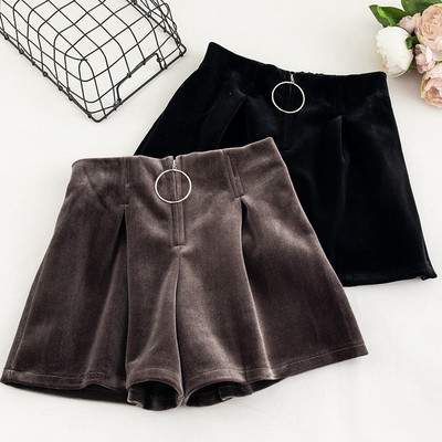 Нов модел дамски къси панталони с висока талия и цип от кадифе в черен и сив цвят
