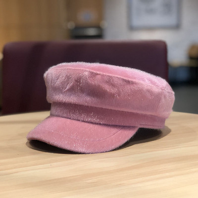 Plüss női sapka típusú rózsaszín, fehér, fekete és barna