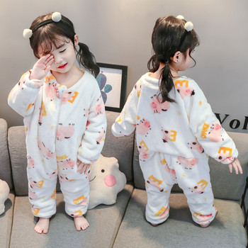 Детска зимна пижама за момичета в бял цвят с цип и обло деколте