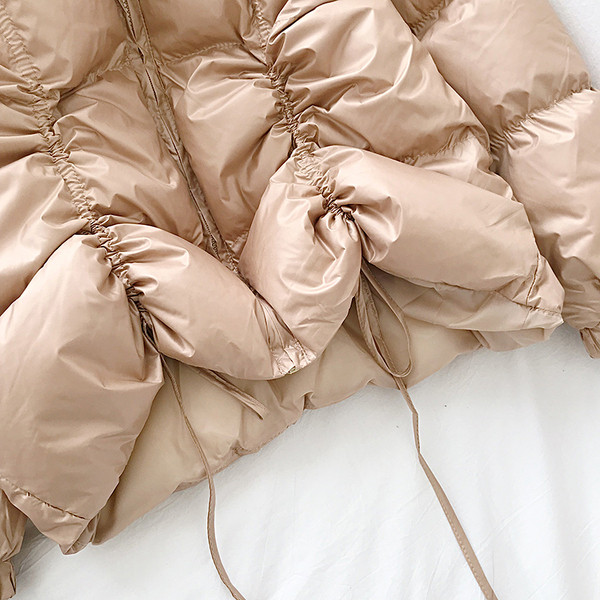 Új modell női kabát cipzárral és fűzővel, négy színben