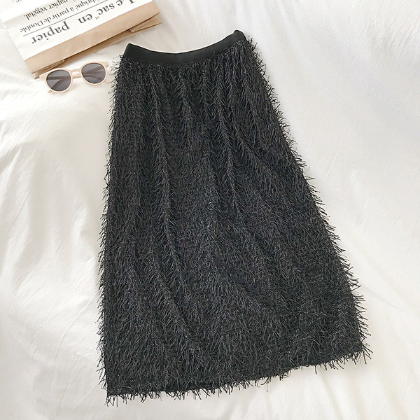 Modern női szoknya magas derékkal és bojttal bézs és fekete színben