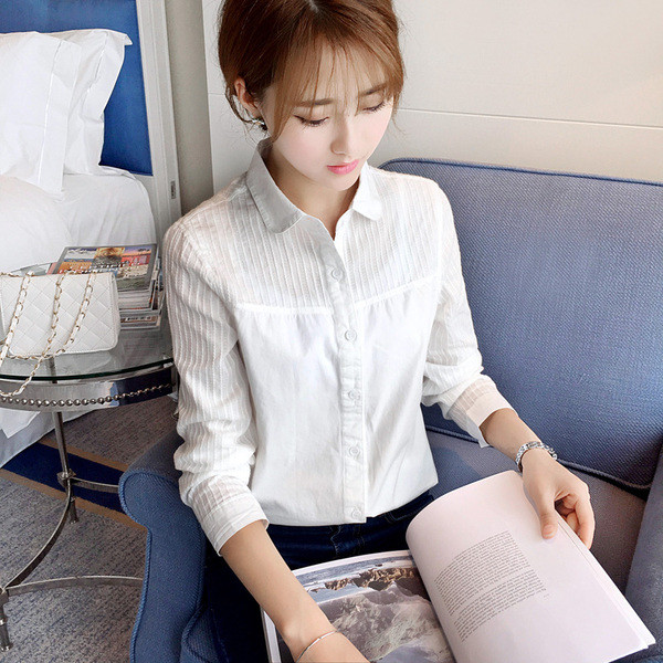 Új modell női ing klasszikus gallérral, hosszú ujjal és gombokkal - három modell