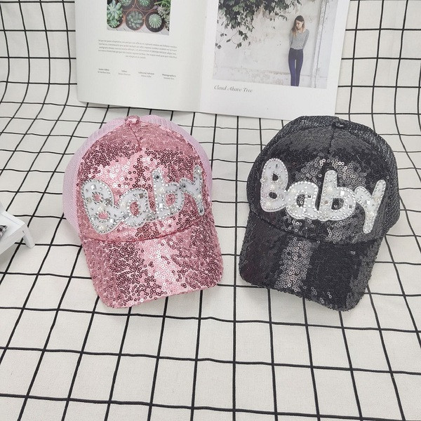 Gyermek sapka napellenzővel és flitterekkel öt színben