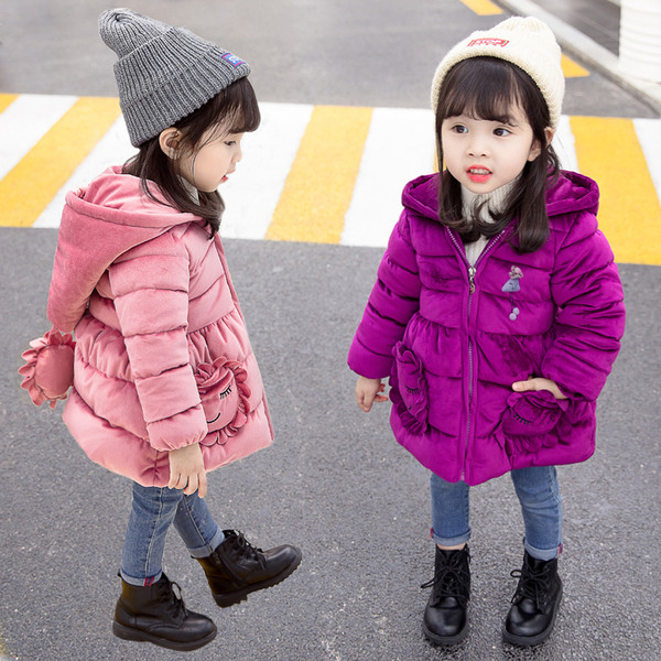 Téli gyerekkabát lányoknak három színben 3D elemmel és kapucnival