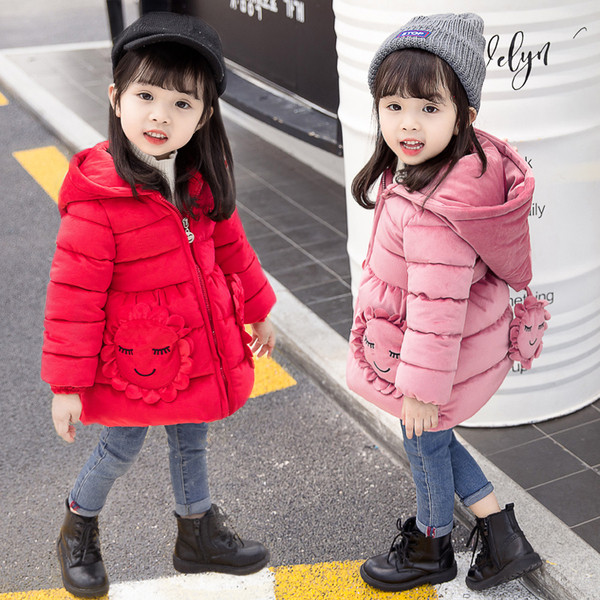 Téli gyerekkabát lányoknak három színben 3D elemmel és kapucnival