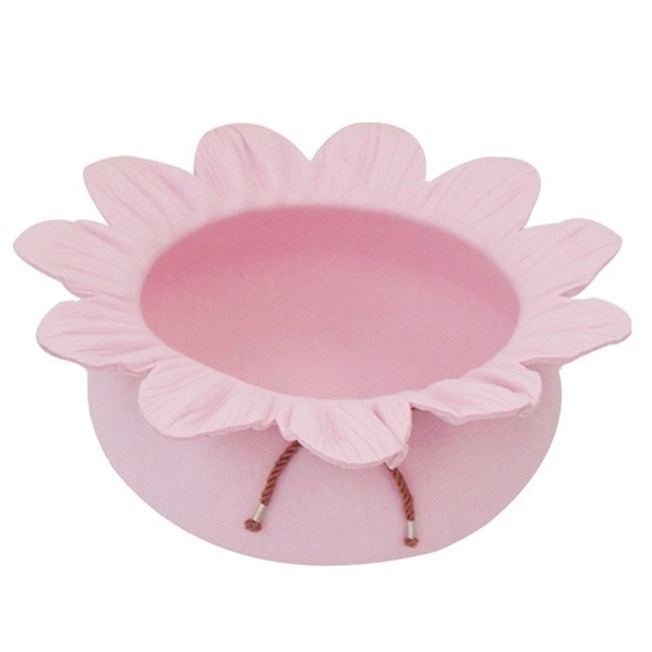 Meleg virágágyás kiscicáknak és kistestű kutyáknak, zöld, rózsaszín, barna és kék színben