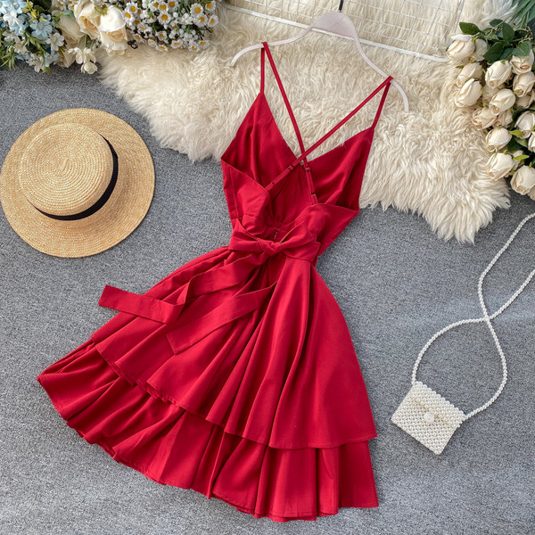 Rochie de dama cu bretele subtiri in rosu