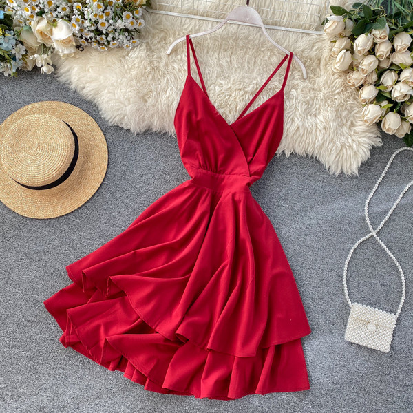 Rochie de dama cu bretele subtiri in rosu