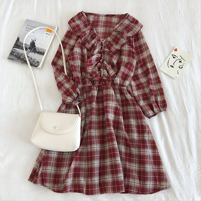 Γυναικείο ρετρό μακρυμάνικο φόρεμα  με V-λαιμόκοψη