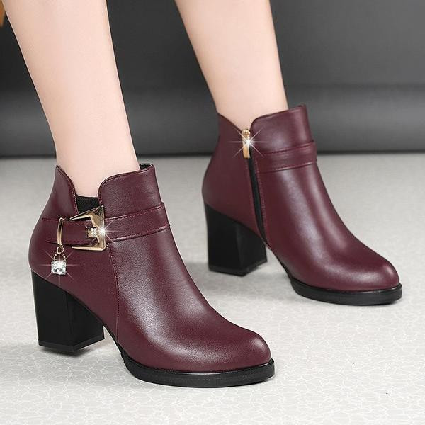 Κομψά μαύρα  έκο δερμάτινες γυναικείες μπότες με χοντρό τακούνι σε μαύρο και μπορντό χρώμα