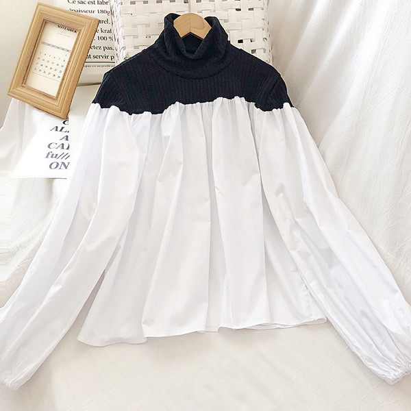 Modern női blúz magas pólógallérral szürke és fekete színben - széles modell