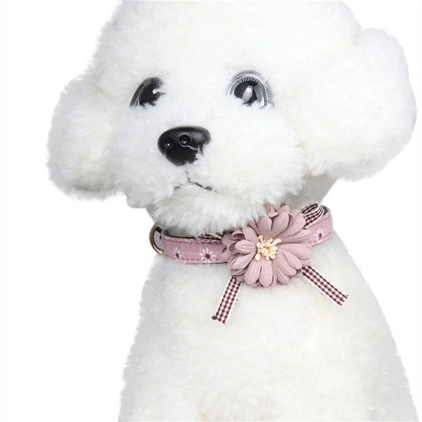 Állítható bőr póráz házi kedvenceknek rózsaszín és szürke virággal