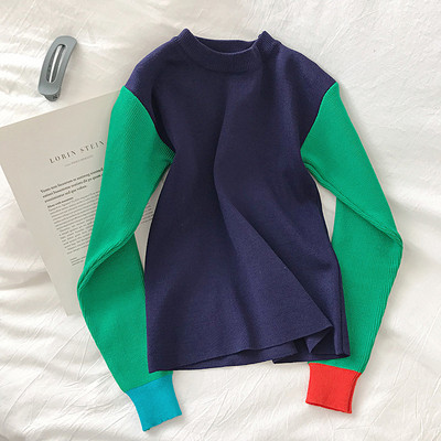 Pulover de damă cu decolteu oval și mâneci lungi în albastru și alb