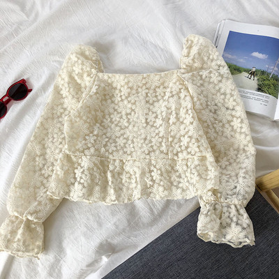 Retro stílusú csipke női blúz szögletes nyakkivágással és lótusz ujjakkal