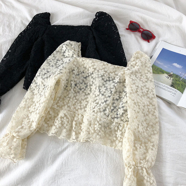 Retro stílusú csipke női blúz szögletes nyakkivágással és lótusz ujjakkal