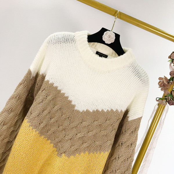 Γυναικείο ριγέ πουλόβερ φθινόπωρο-χειμώνας με στρογγυλη λαιμόκοψη και φαρδιά μανίκια