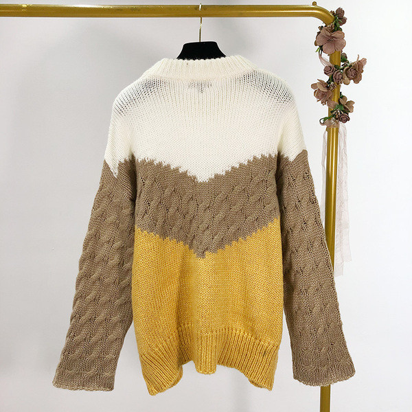 Γυναικείο ριγέ πουλόβερ φθινόπωρο-χειμώνας με στρογγυλη λαιμόκοψη και φαρδιά μανίκια