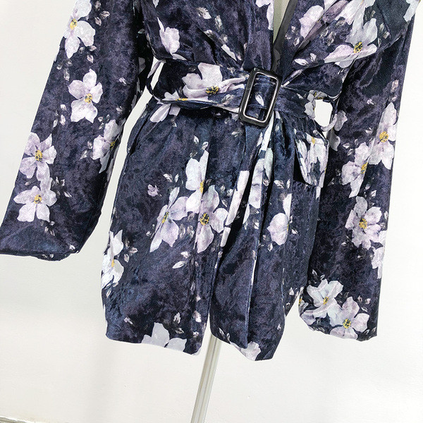 Μοντέρνο καθημερινό γακάκι από βελούδο  με floral print σε μπλέ χρώμα