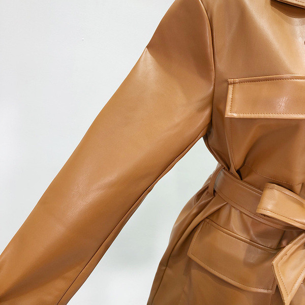 Jachetă maro modernă cu nasturi și curea din piele ecologică