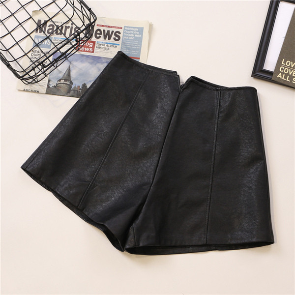 Női műbőr rövidnadrág három színben, magas derékkal