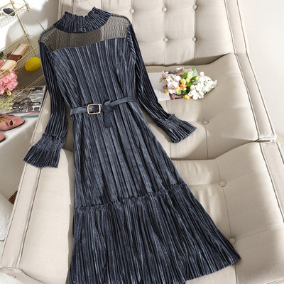 Κομψό βελούδινο πλισέ φόρεμα φθινόπωρο-χειμωνιάτικο με ζώνη