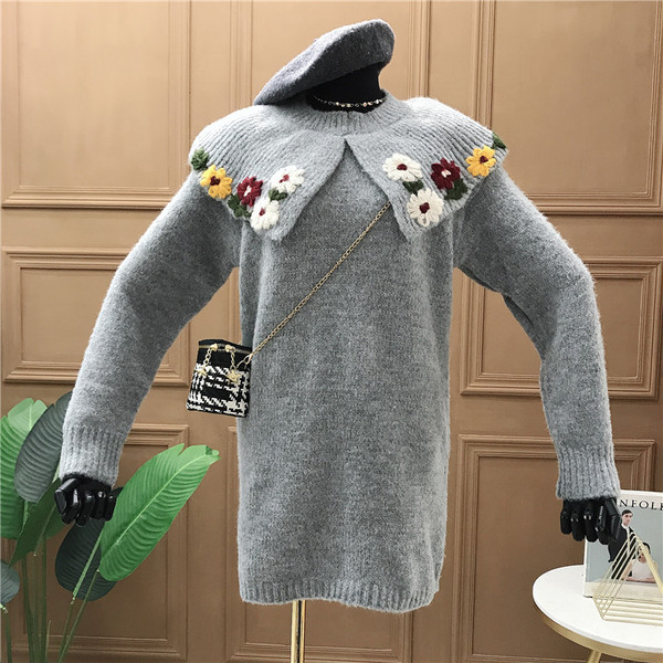 Νέο μοντέλο πλεκτό γυναικείο πουλόβερ με κολάρο ζακάρ και κεντήματα - ρετρό στυλ σε μπλε, λευκό και γκρι χρώμα