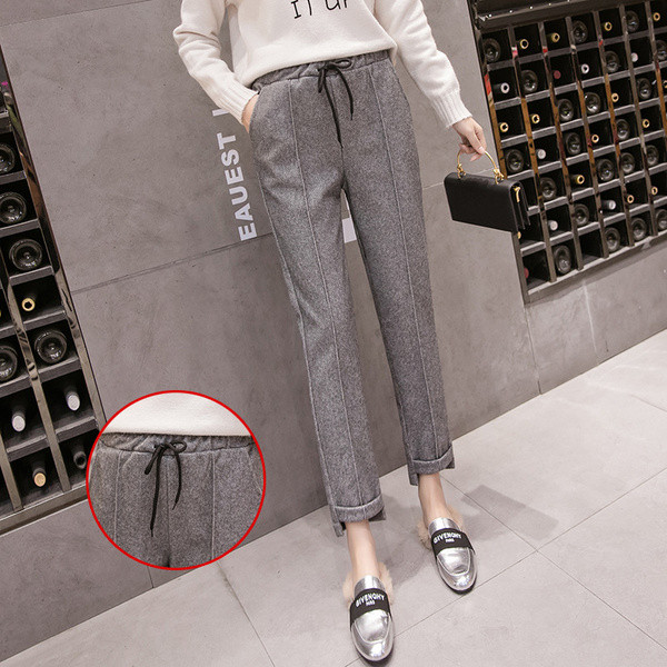 Alkalmi női nadrág szürke és bézs színben, magas derékkal és megkötővel