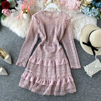 Modern női ruha ovális nyakkivágással, hátul cipzárral hat színben