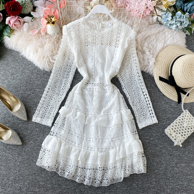 Modern női ruha ovális nyakkivágással, hátul cipzárral hat színben