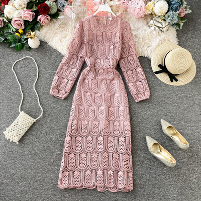 Rochie modernă de damă din dantelă, cu mâneci lungi și decolteu oval, în negru, roșu, roz și alb