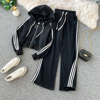 Seturi moderne de dama din doua parti cu margini si cravate in trei culori